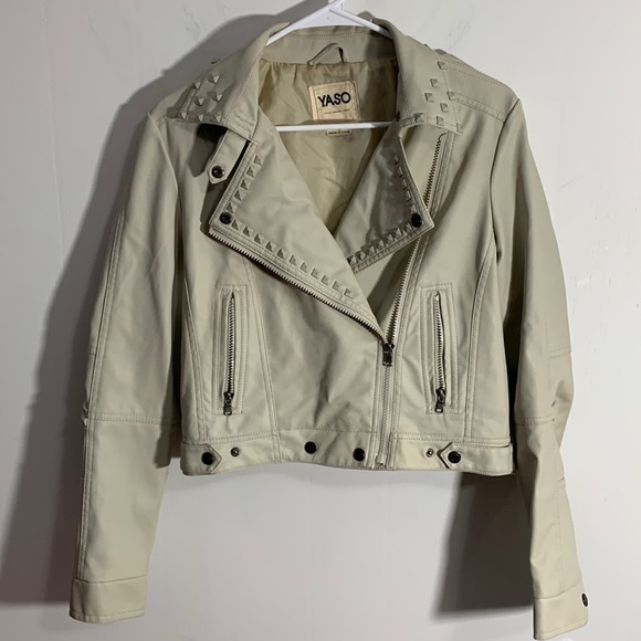 Yaso Faux Lesther jacket, Size Medium, good condition. 2 front pockets - Picture 1 of 9